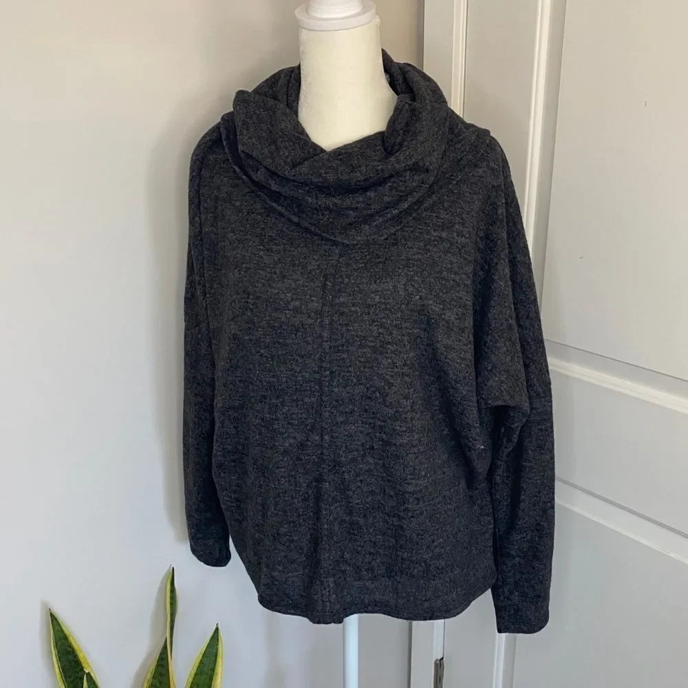 NWT Status Cowl Neck Long Sleeve Sweater